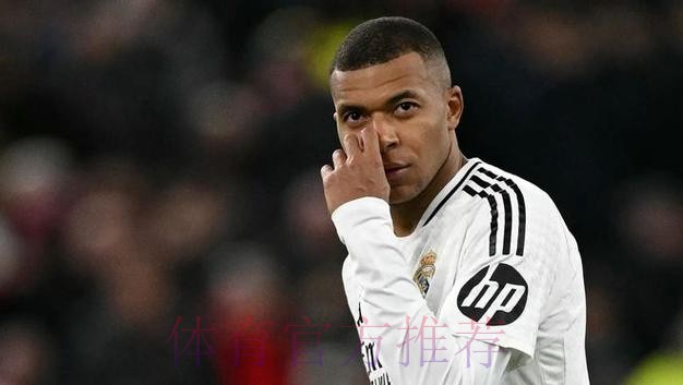 法媒:姆巴佩目标2025金球 他不想踢过多国家队比赛 法媒:姆巴佩目标2025金球 他不想踢过多国家队比赛